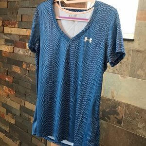 Women's athletic top